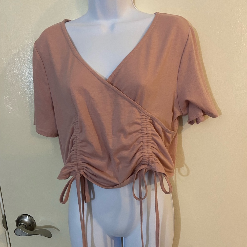 Shein Casual light pink crop top.